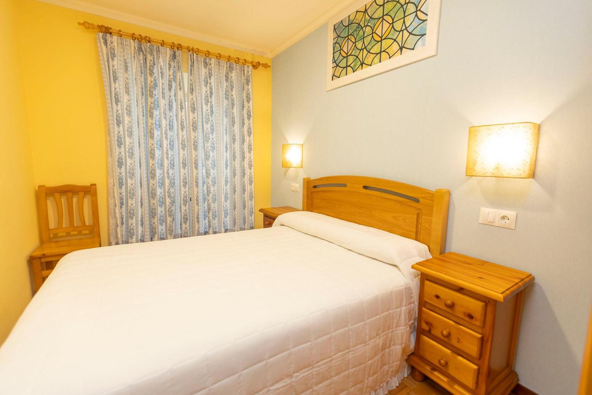 Escuder Apartamentos Turisticos Ribadeo Exterior photo