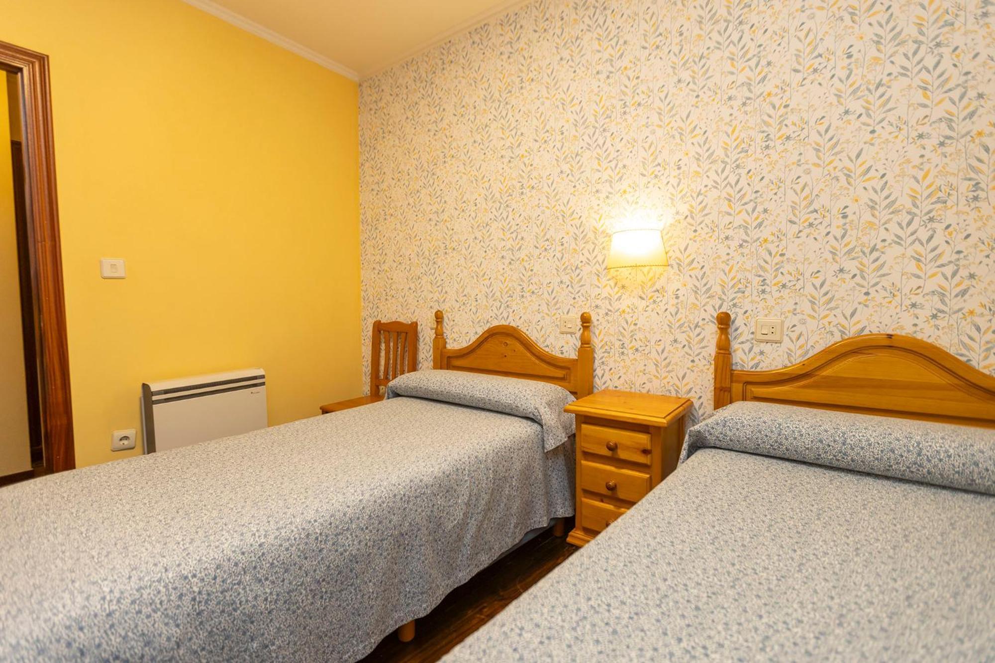 Escuder Apartamentos Turisticos Ribadeo Exterior photo