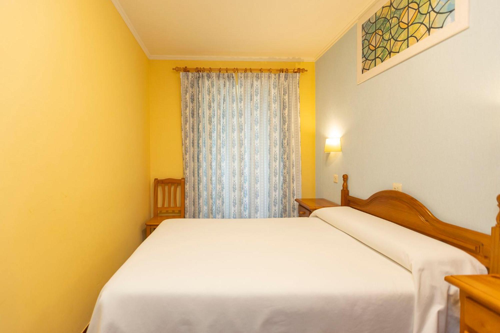 Escuder Apartamentos Turisticos Ribadeo Exterior photo