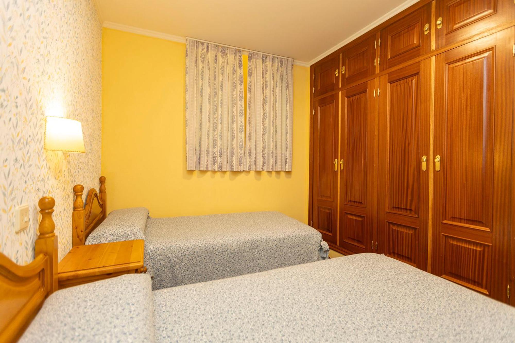 Escuder Apartamentos Turisticos Ribadeo Exterior photo